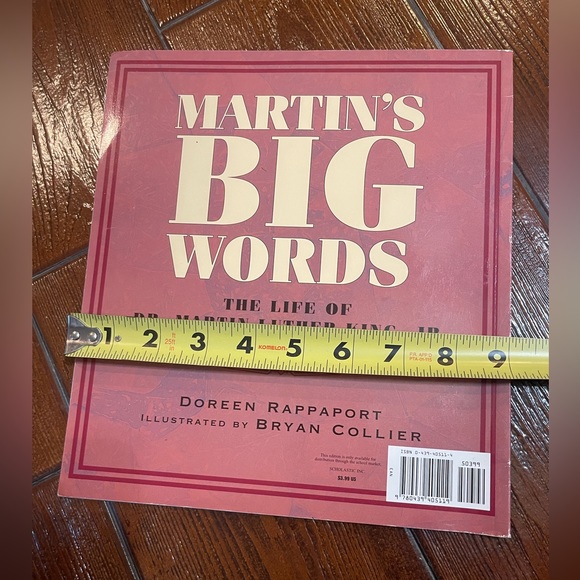 Martin Luther King Paperback Book - Picture 6 of 10